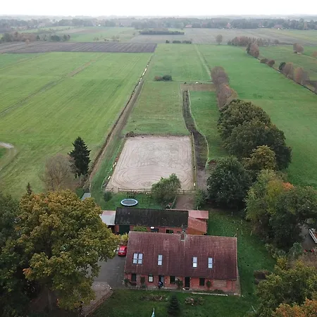 Herzfeldhof בית חווה *